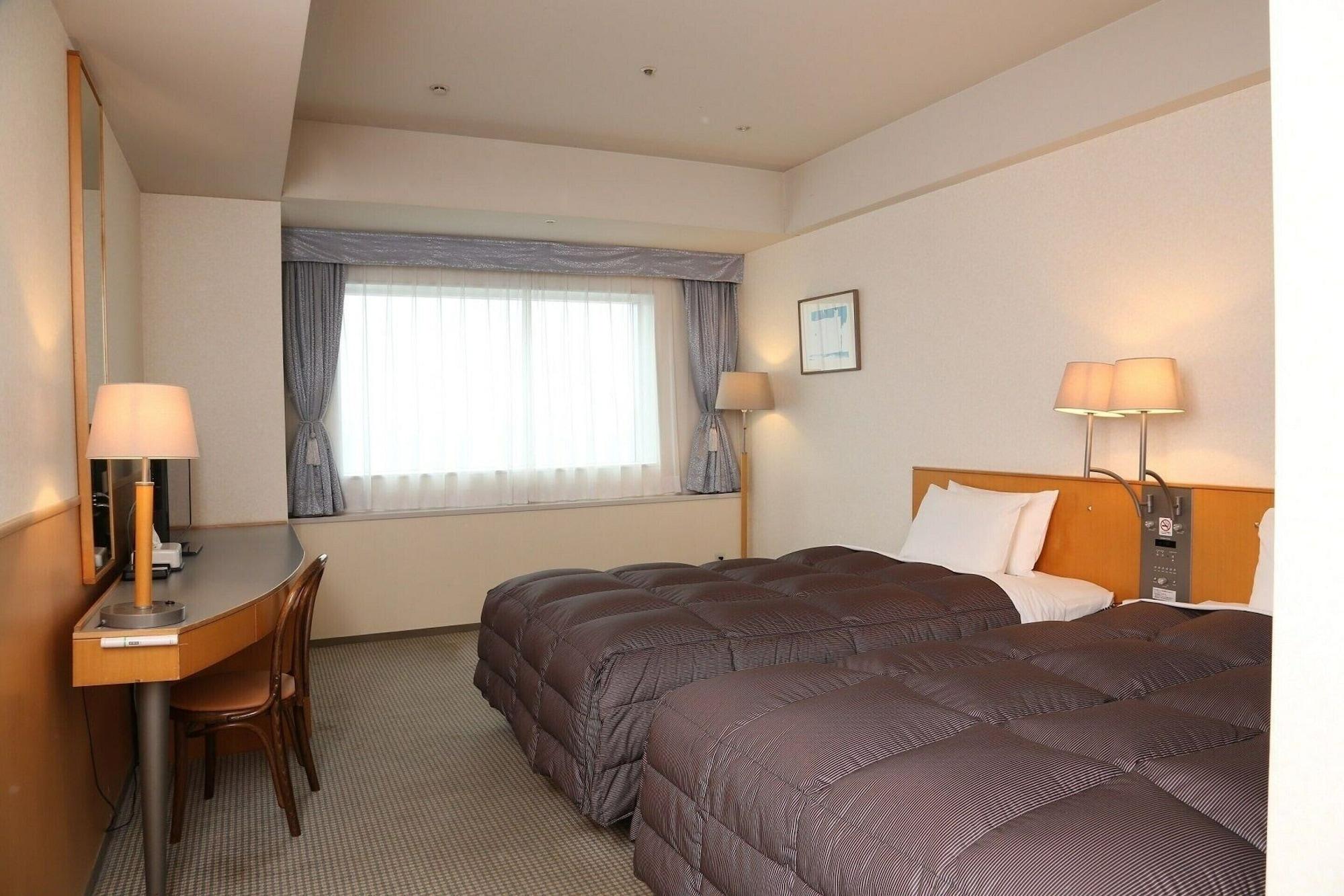 Yokohama Techno Tower Hotel ภายนอก รูปภาพ